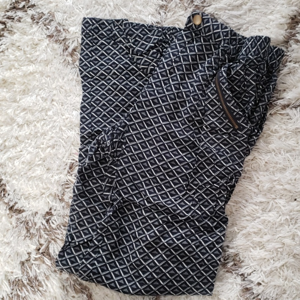 Forever21 pull on pants size 26